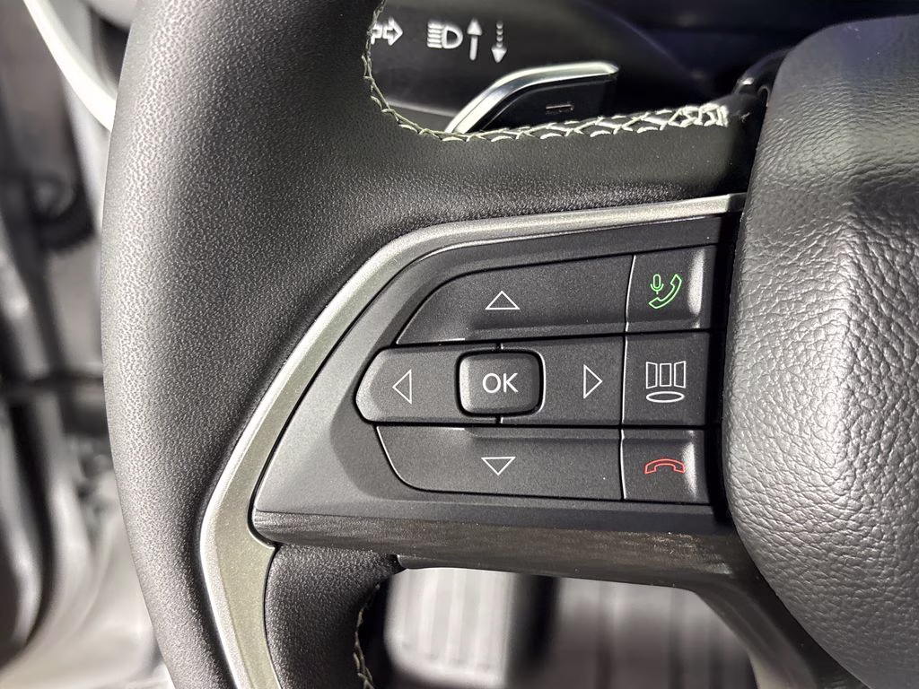 2025 Silver Zynith Jeep Grand Cherokee L Laredo RWD SUV