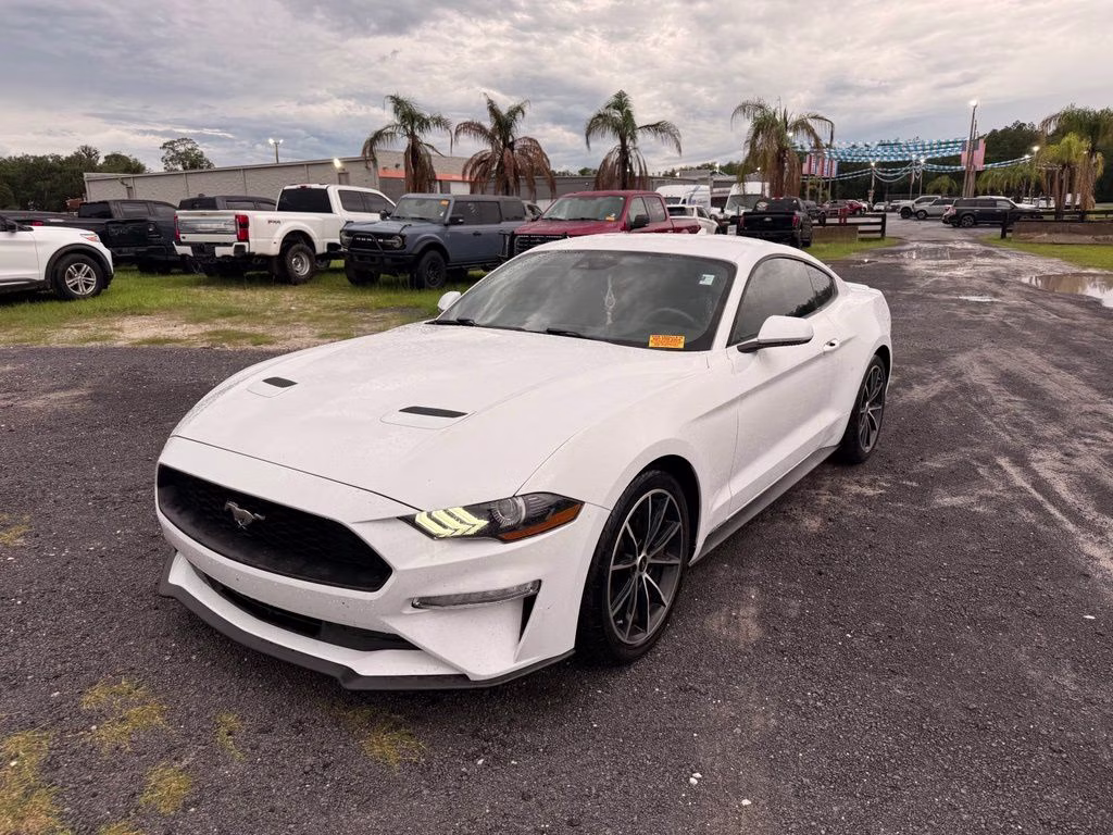 2020 Oxford White Ford Mustang EcoBoost RWD Coupe