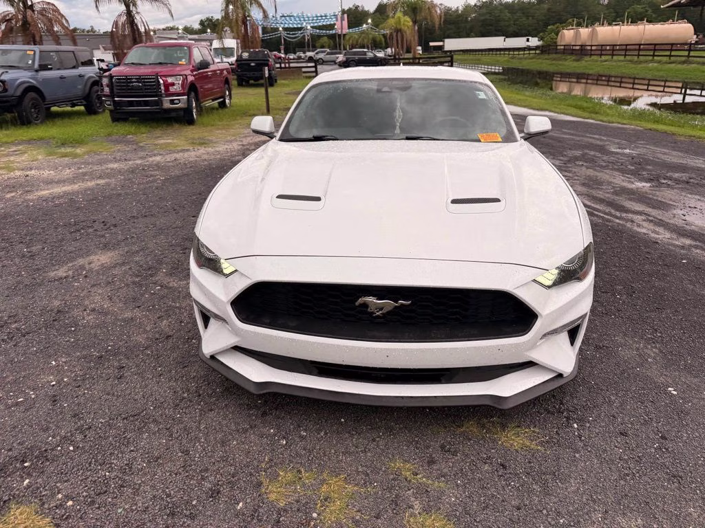 2020 Oxford White Ford Mustang EcoBoost RWD Coupe