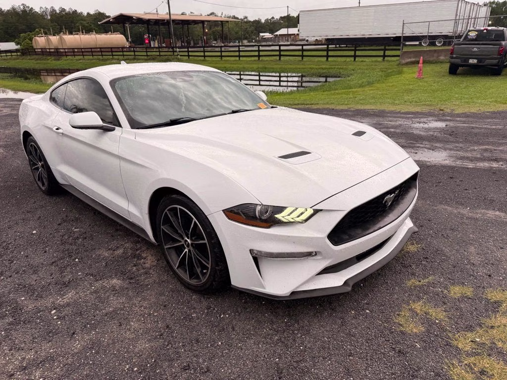 2020 Oxford White Ford Mustang EcoBoost RWD Coupe