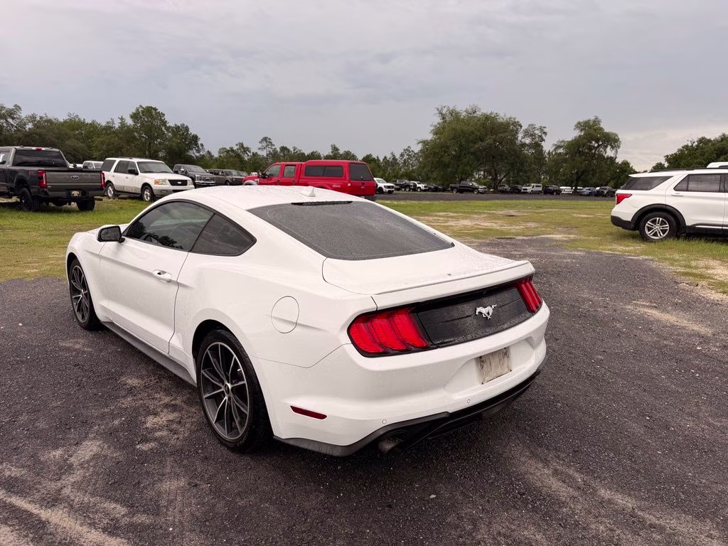 2020 Oxford White Ford Mustang EcoBoost RWD Coupe