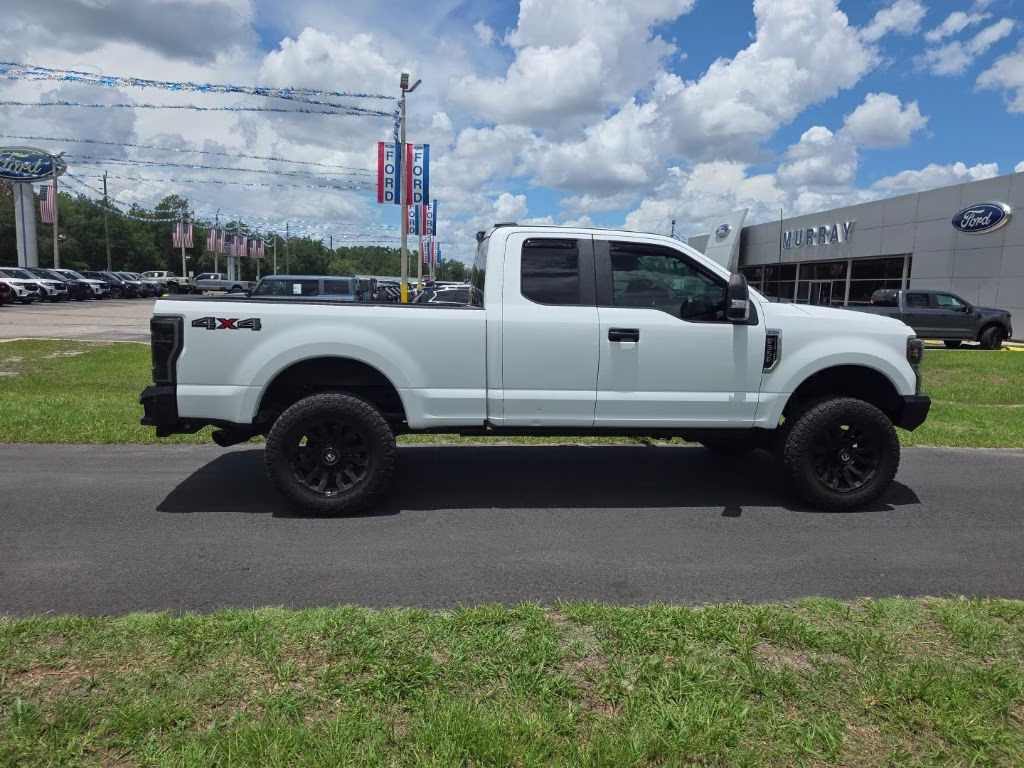 2022 Oxford White Ford Super Duty F-250 SRW XL 4X4 Truck