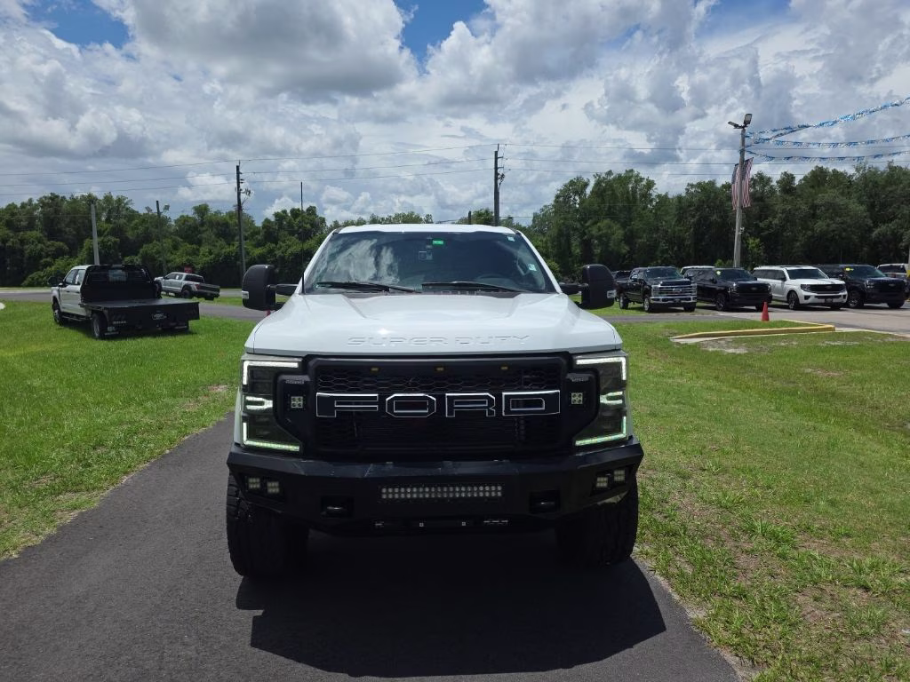 2022 Oxford White Ford Super Duty F-250 SRW XL 4X4 Truck