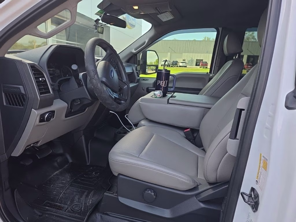 2022 Oxford White Ford Super Duty F-250 SRW XL 4X4 Truck