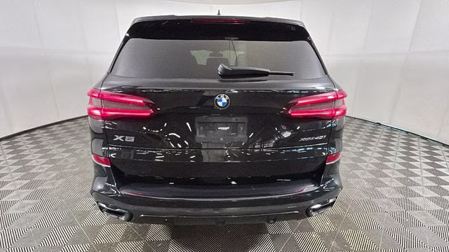 2022 Black Sapphire Metallic BMW X5 xDrive40i AWD SUV
