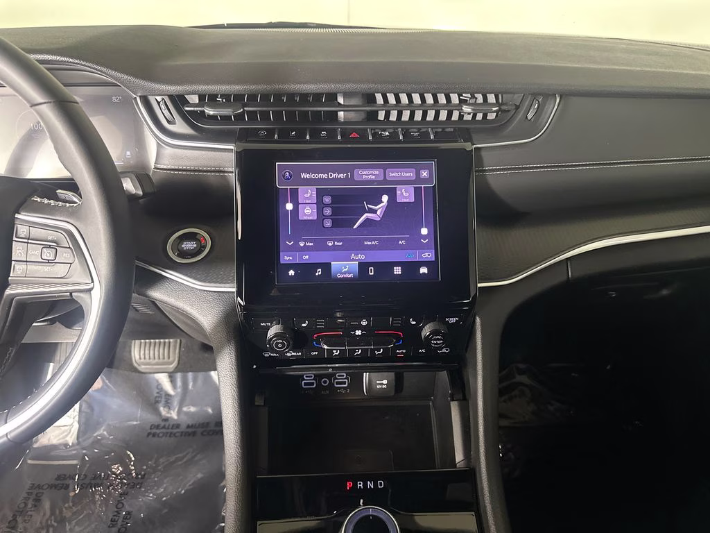 2025 Velvet Red Pearlcoat Jeep Grand Cherokee L Laredo 4X4 SUV
