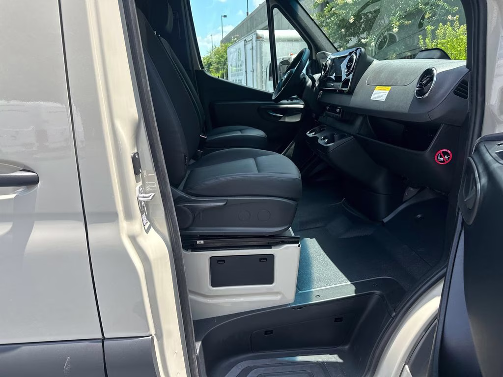 2026 Pebble Mercedes-Benz Sprinter 2500 Cargo 170 WB RWD Van
