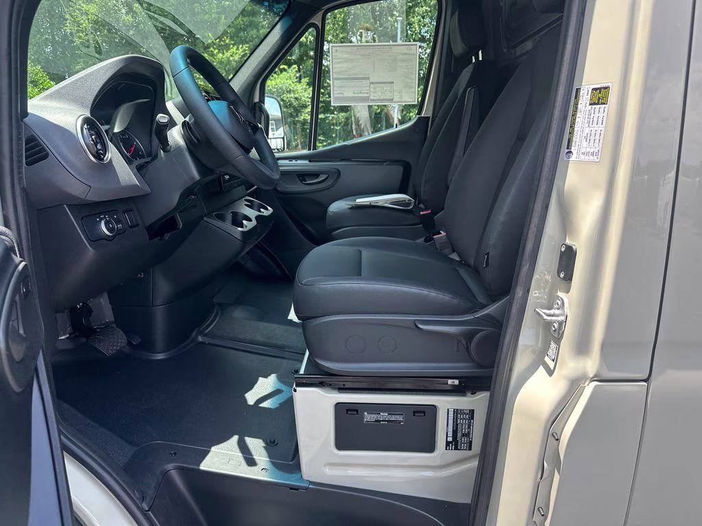 2026 Pebble Mercedes-Benz Sprinter 2500 Cargo 170 WB RWD Van