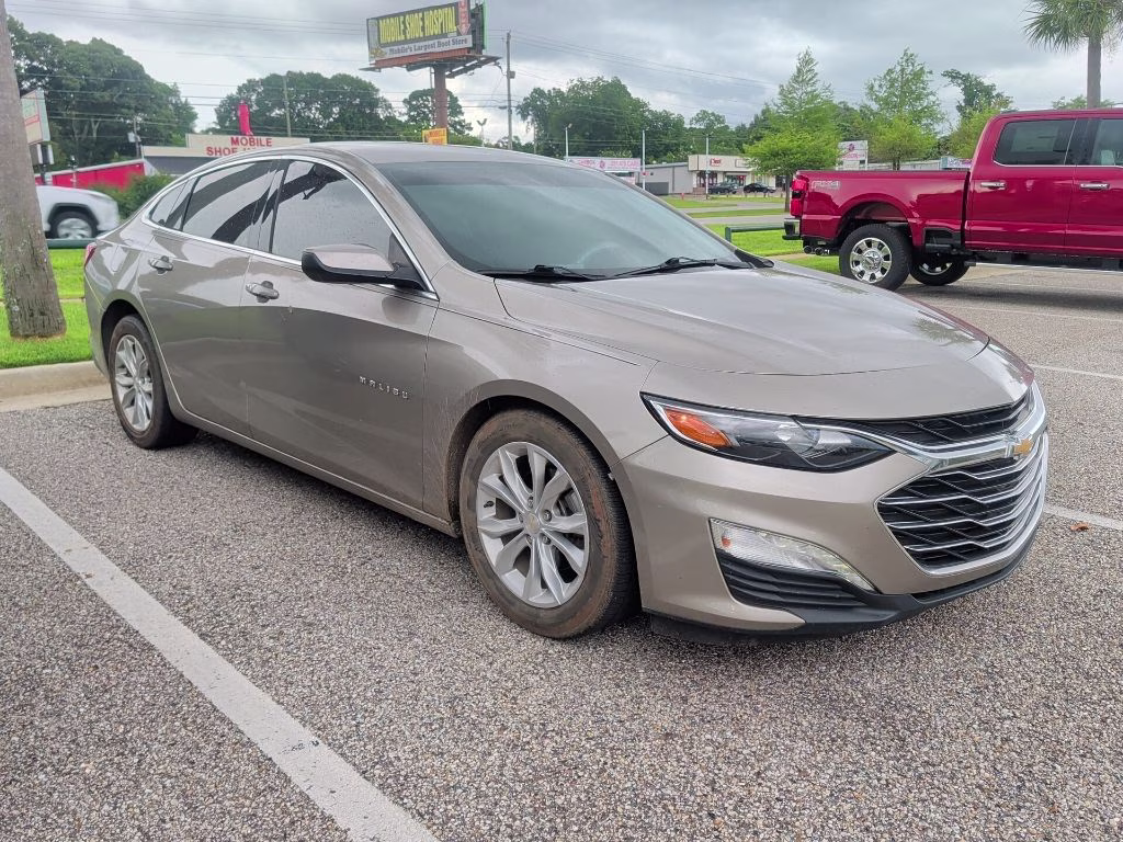 2022 Mineral Gray Metallic Chevrolet Malibu LT FWD Sedan