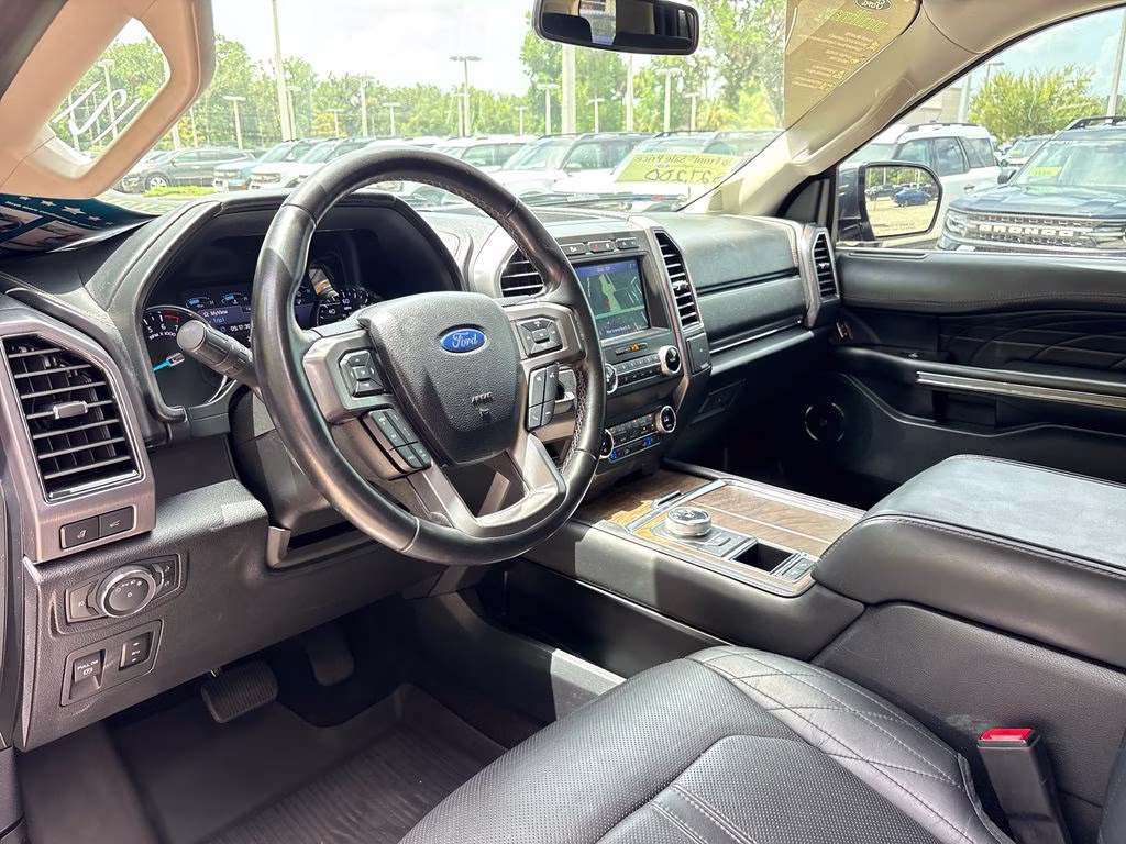 2020 Black Ford Expedition Platinum RWD SUV