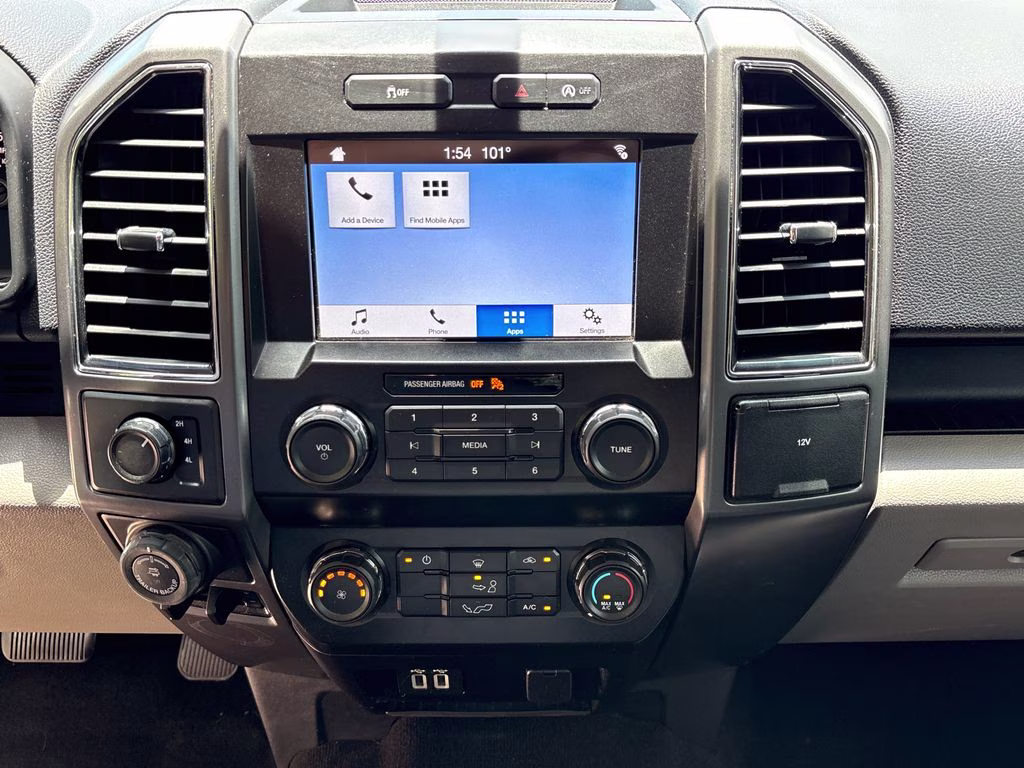 2019 White Ford F-150 XLT 4X4 Truck