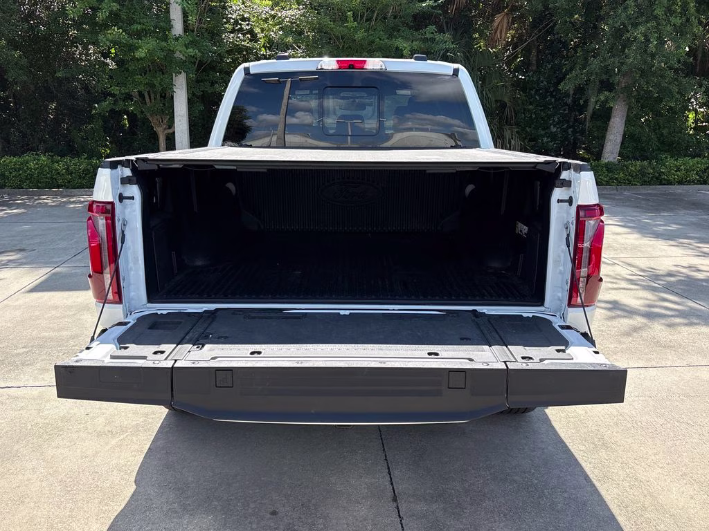 2025 White Metallic Ford F-150 Platinum 4X4 Truck