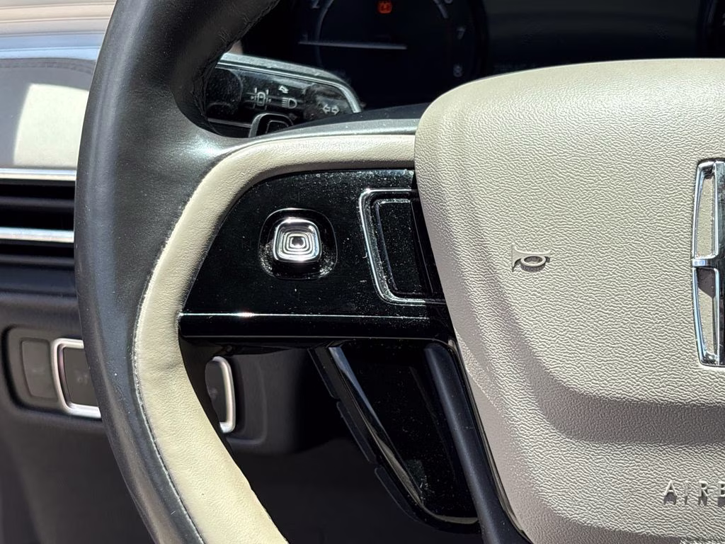 2020 Ingot Silver Lincoln Corsair Standard FWD SUV