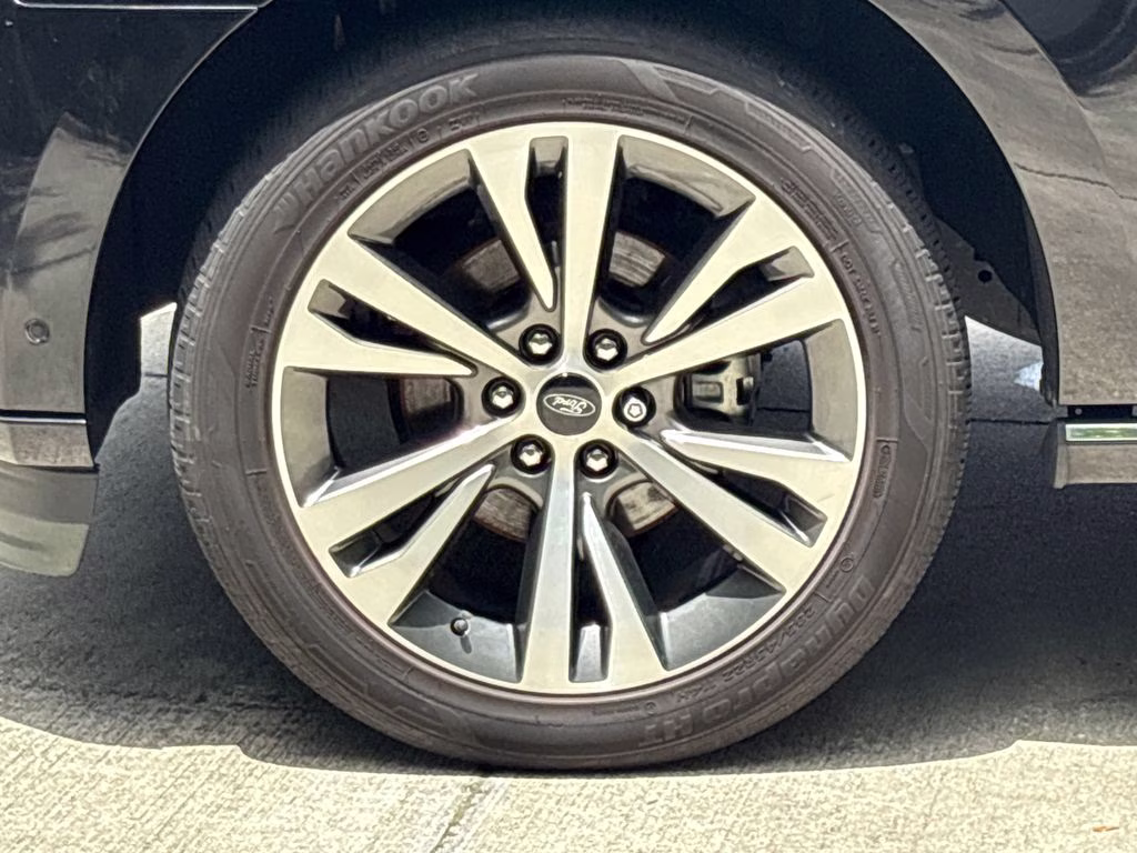 2020 Black Ford Expedition Platinum RWD SUV
