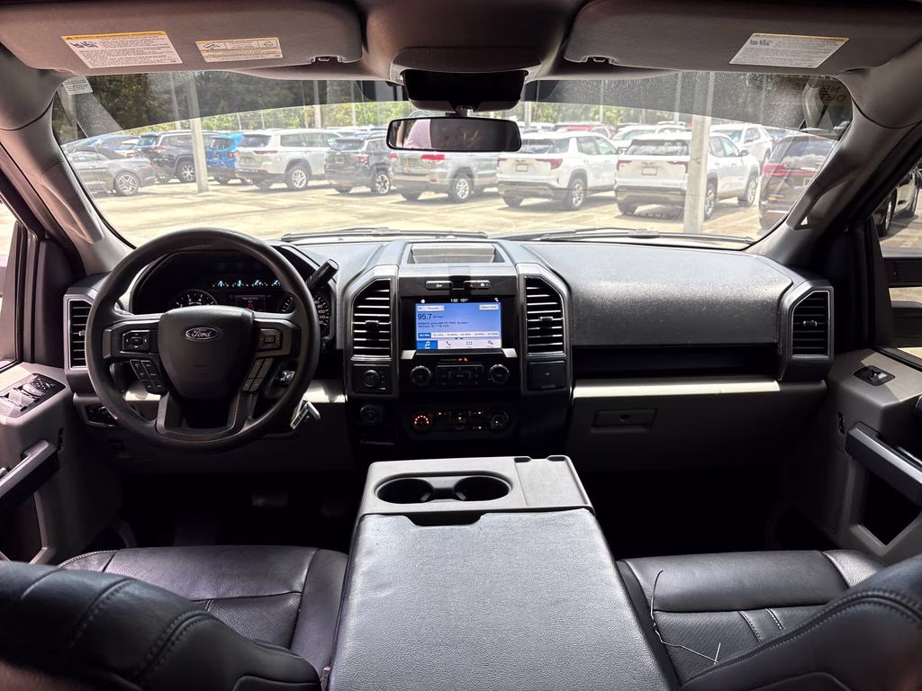 2019 White Ford F-150 XLT 4X4 Truck