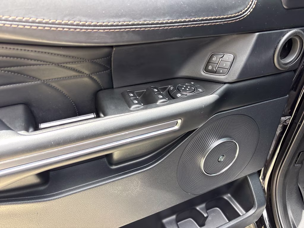 2020 Black Ford Expedition Platinum RWD SUV