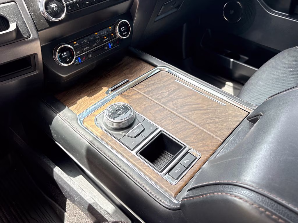 2020 Black Ford Expedition Platinum RWD SUV