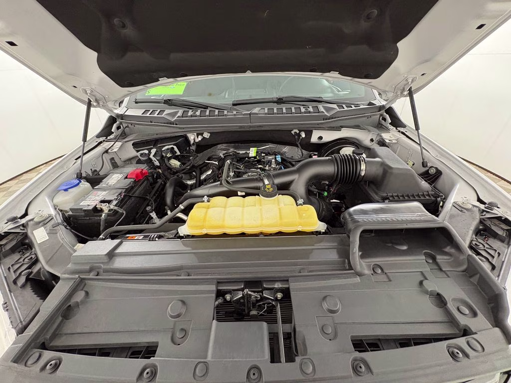 2020 Oxford White Ford F-150 XLT RWD Truck
