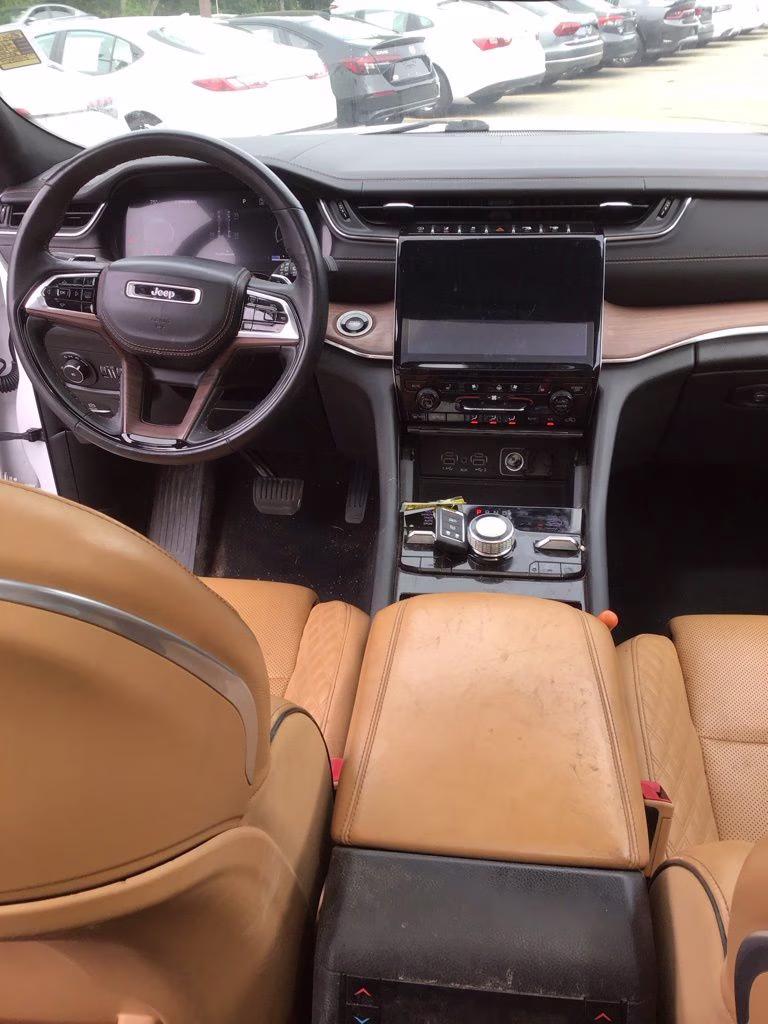 2023 Bright White Clearcoat Jeep Grand Cherokee Summit 4X4 SUV
