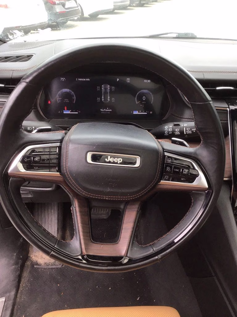 2023 Bright White Clearcoat Jeep Grand Cherokee Summit 4X4 SUV