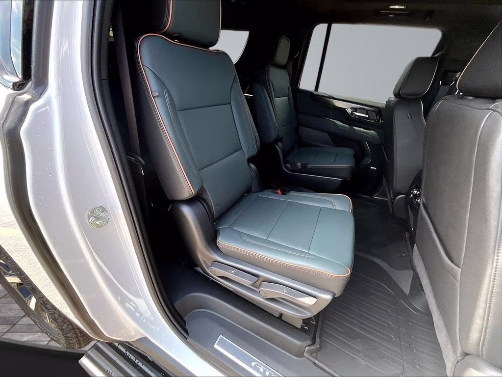 2026 Summit White GMC Yukon XL AT4 4X4 SUV