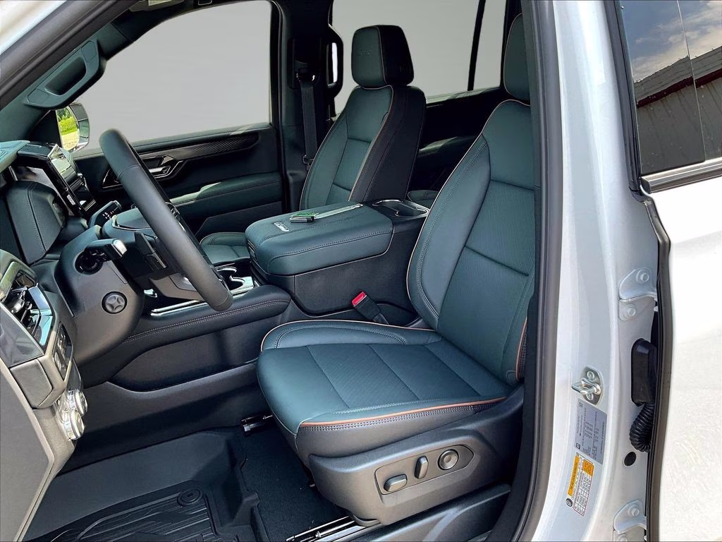 2026 Summit White GMC Yukon XL AT4 4X4 SUV