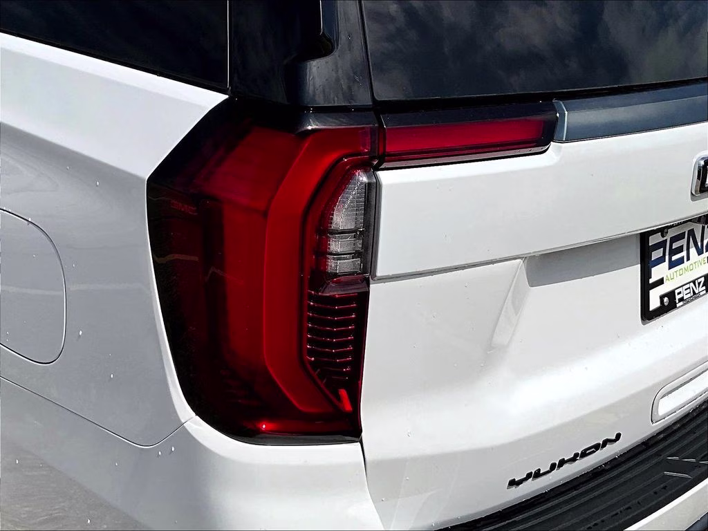 2026 Summit White GMC Yukon XL AT4 4X4 SUV