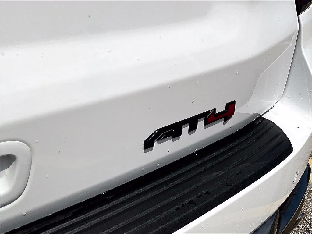 2026 Summit White GMC Yukon XL AT4 4X4 SUV