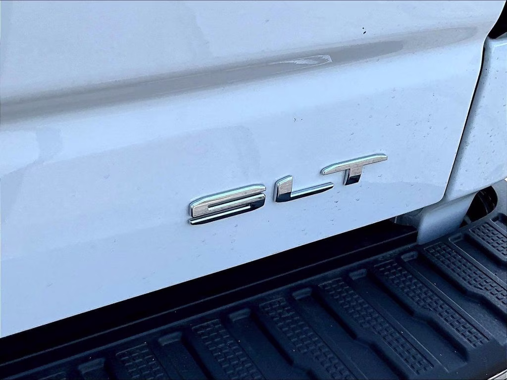 2026 Summit White GMC Sierra 1500 SLT 4X4 Truck