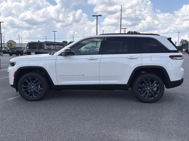 2026 Bright White Clearcoat Jeep Grand Cherokee 85th Anniversary Edition 4X4 SUV