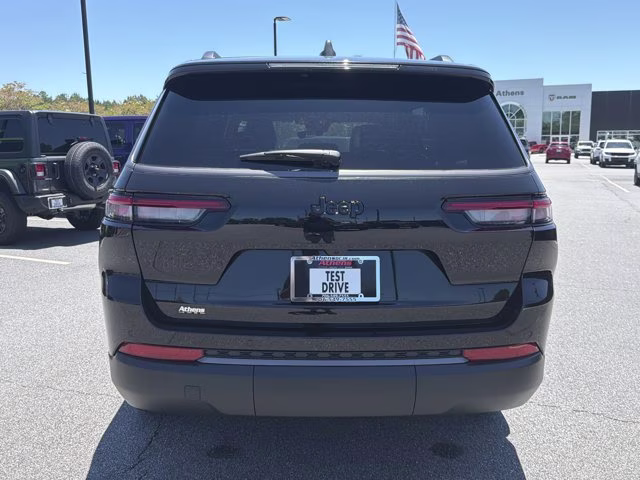 2026 Diamond Black Crystal Pearlcoat Jeep Grand Cherokee L Laredo Altitude RWD SUV