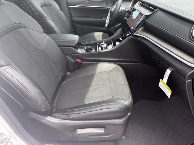 2026 Bright White Clearcoat Jeep Grand Cherokee L Laredo Altitude 4X4 SUV