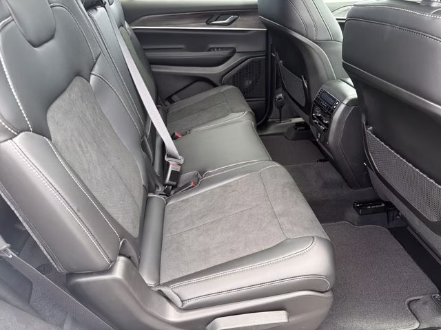 2026 Bright White Clearcoat Jeep Grand Cherokee L Laredo Altitude 4X4 SUV