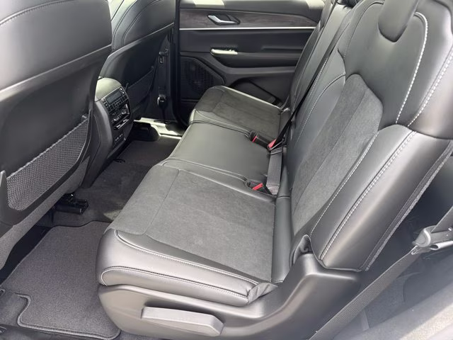 2026 Bright White Clearcoat Jeep Grand Cherokee L Laredo Altitude 4X4 SUV