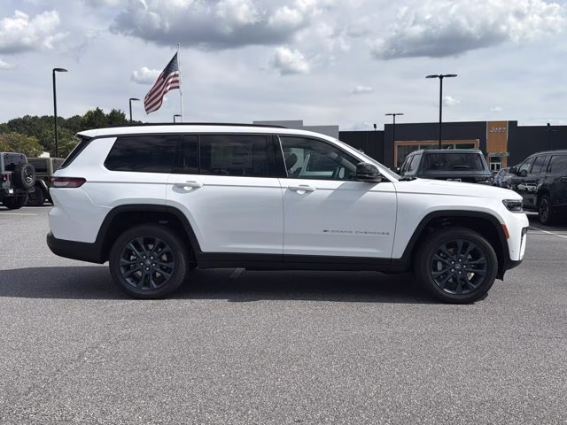 2026 Bright White Clearcoat Jeep Grand Cherokee L 85th Anniversary Edition 4X4 SUV