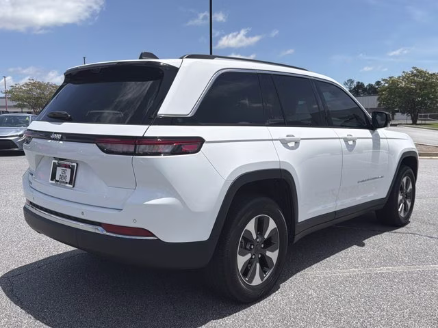 2022 Bright White Clearcoat Jeep Grand Cherokee 4xe 4xe 4X4 SUV