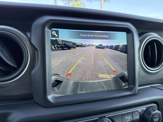 2023 Sting-Gray Clearcoat Jeep Gladiator Willys 4X4 Truck