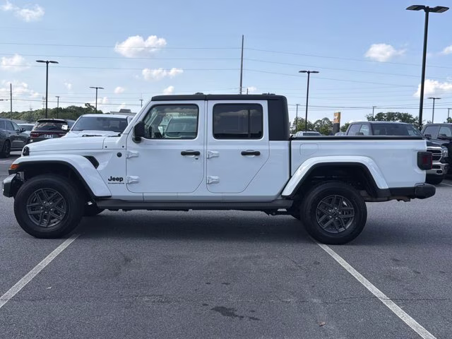 2023 Bright White Clearcoat Jeep Gladiator Sport S 4X4 Truck