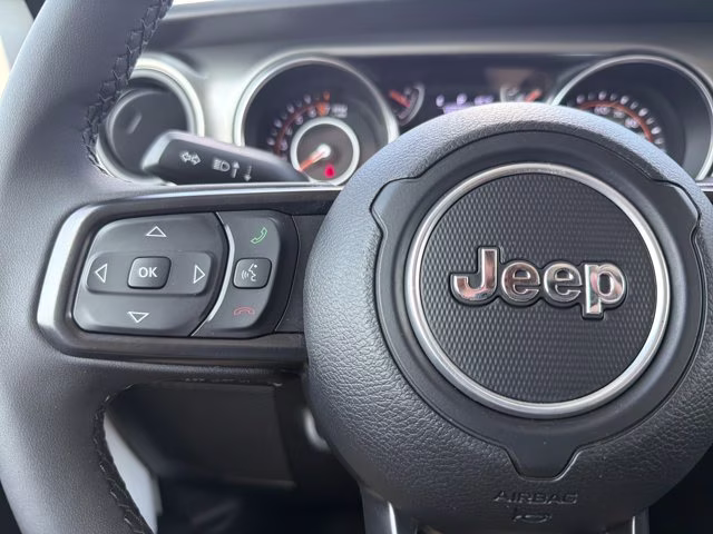 2023 Bright White Clearcoat Jeep Gladiator Sport S 4X4 Truck