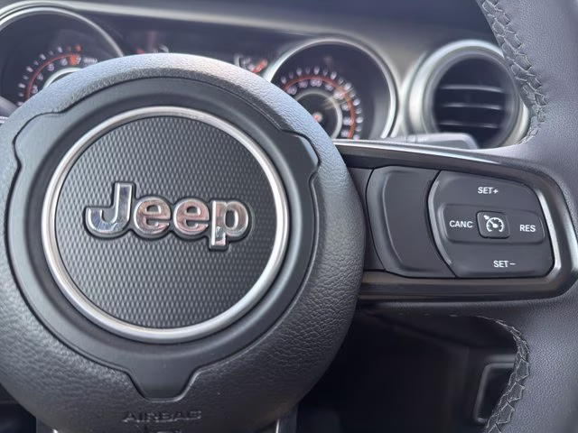 2023 Bright White Clearcoat Jeep Gladiator Sport S 4X4 Truck