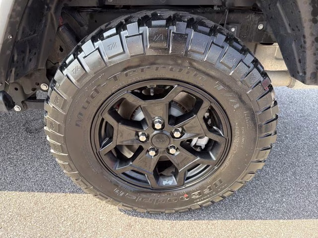 2021 Sarge Green Clearcoat Jeep Gladiator Willys 4X4 Truck