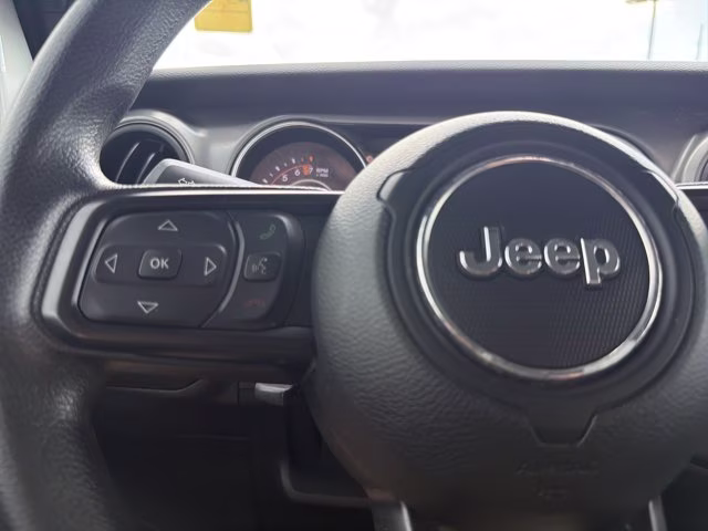2023 Bright White Clearcoat Jeep Gladiator Sport 4X4 Truck