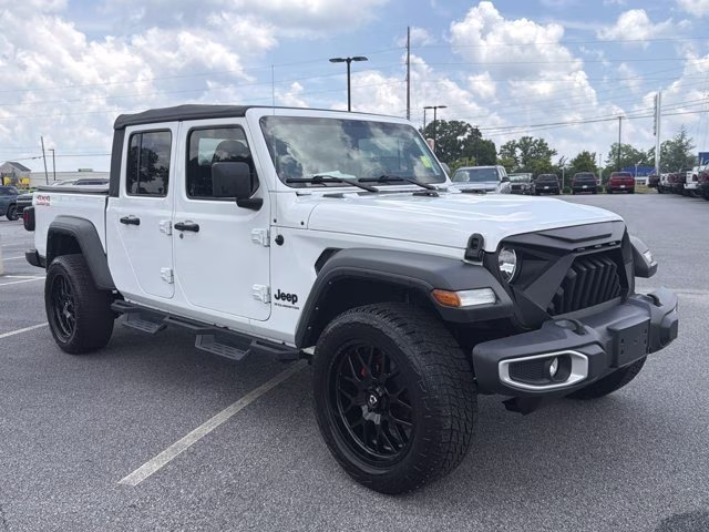 2023 Bright White Clearcoat Jeep Gladiator Sport 4X4 Truck