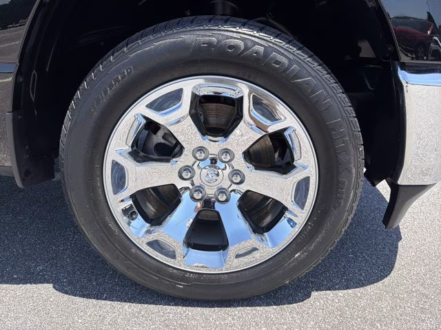 2022 Diamond Black Crystal Pearlcoat Ram 1500 Big Horn 4X4 Truck