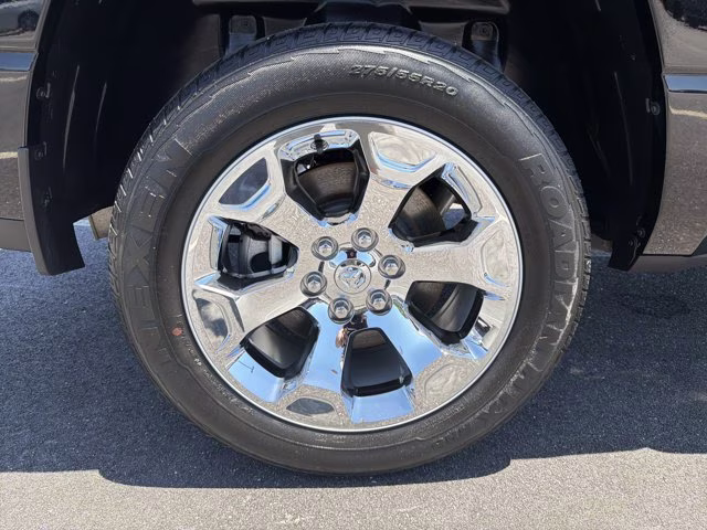 2022 Diamond Black Crystal Pearlcoat Ram 1500 Big Horn 4X4 Truck