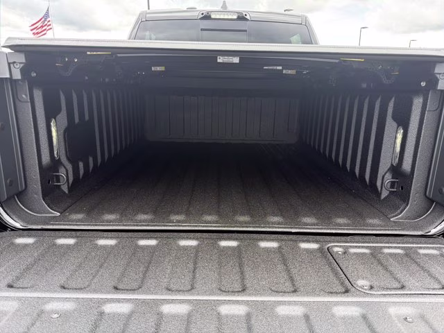 2026 Diamond Black Crystal Pearlcoat Ram 1500 Longhorn 4X4 Truck