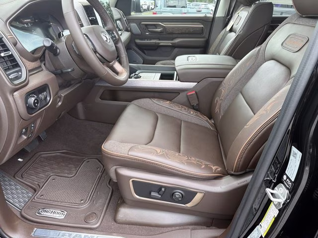 2026 Diamond Black Crystal Pearlcoat Ram 1500 Longhorn 4X4 Truck