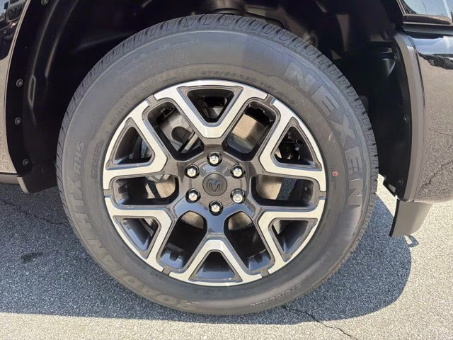 2026 Diamond Black Crystal Pearlcoat Ram 1500 Laramie 4X4 Truck