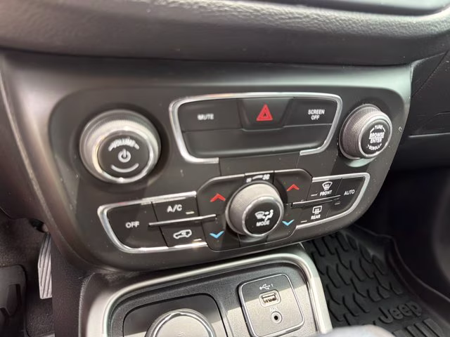 2021 Diamond Black Crystal Pearlcoat Jeep Compass Sport 4X4 SUV