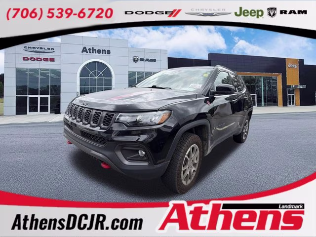 2025 Diamond Black Crystal Pearlcoat Jeep Compass Trailhawk 4X4 SUV